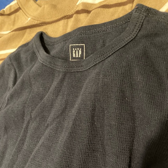 18 month long sleeved tops *lot of 3* - Picture 3 of 7